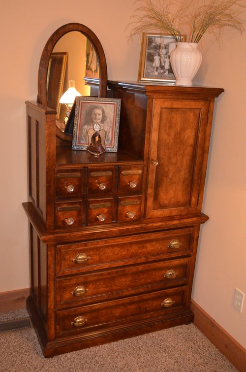 Property photo 17 - Ford Mustang, John Deere Tractor, Tools, Antiques and More! - Personal Property Auction